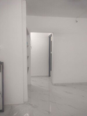 Room in 2 BHK Apartment at Prem Deep Building, Andheri East – for Rent