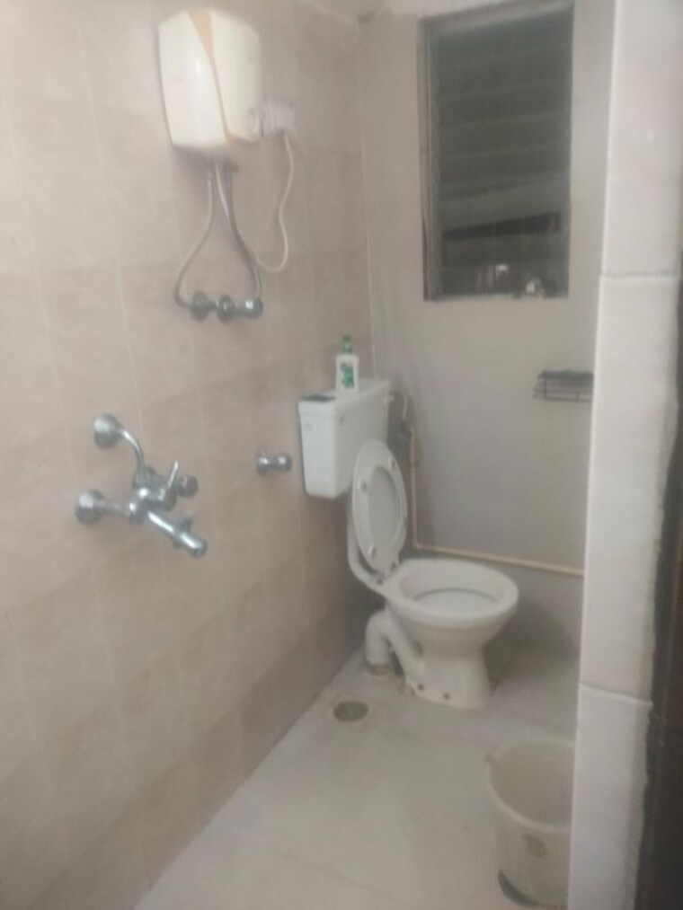 Bathroom, prem-deep-building 2 Bedroom 900 Sq.Ft. Apartment In Andheri East Mumbai 10736042