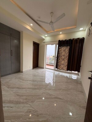 3 BHK Builder Floor For Rent in Sector 17