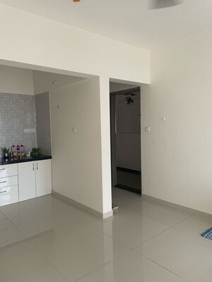 Room in 1 BHK Apartment at Paranjape Trident Towers, Wakad – for Rent