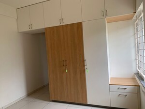 Room in 2 BHK Apartment at Hsr Layout – for Rent