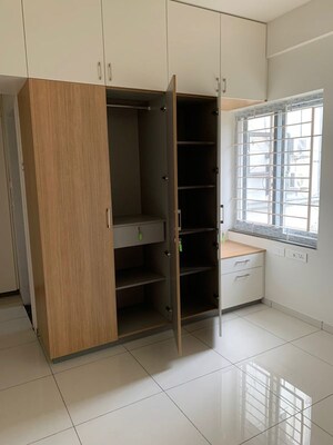 Room in 2 BHK Apartment at Hsr Layout – for Rent