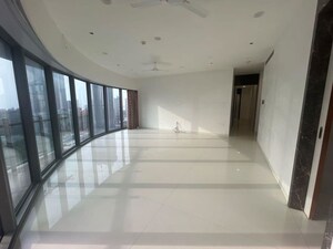 Room in 3 BHK Apartment at Lodha World View, Worli – for Sale