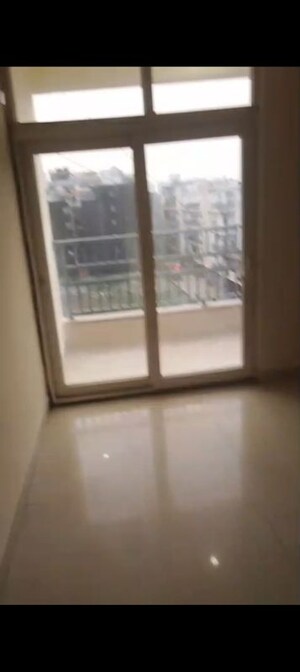 Room in 2 BHK Builder Floor at Krystal Homes, Sector 1 Greater Noida – for Rent