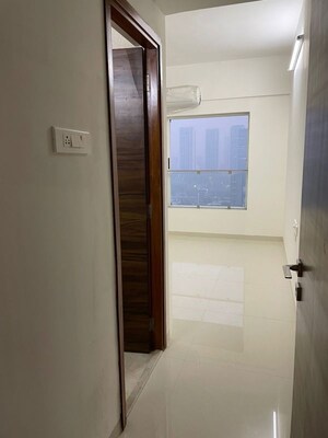 Room in 2 BHK Apartment at Romell Aether, Goregaon East – for Rent