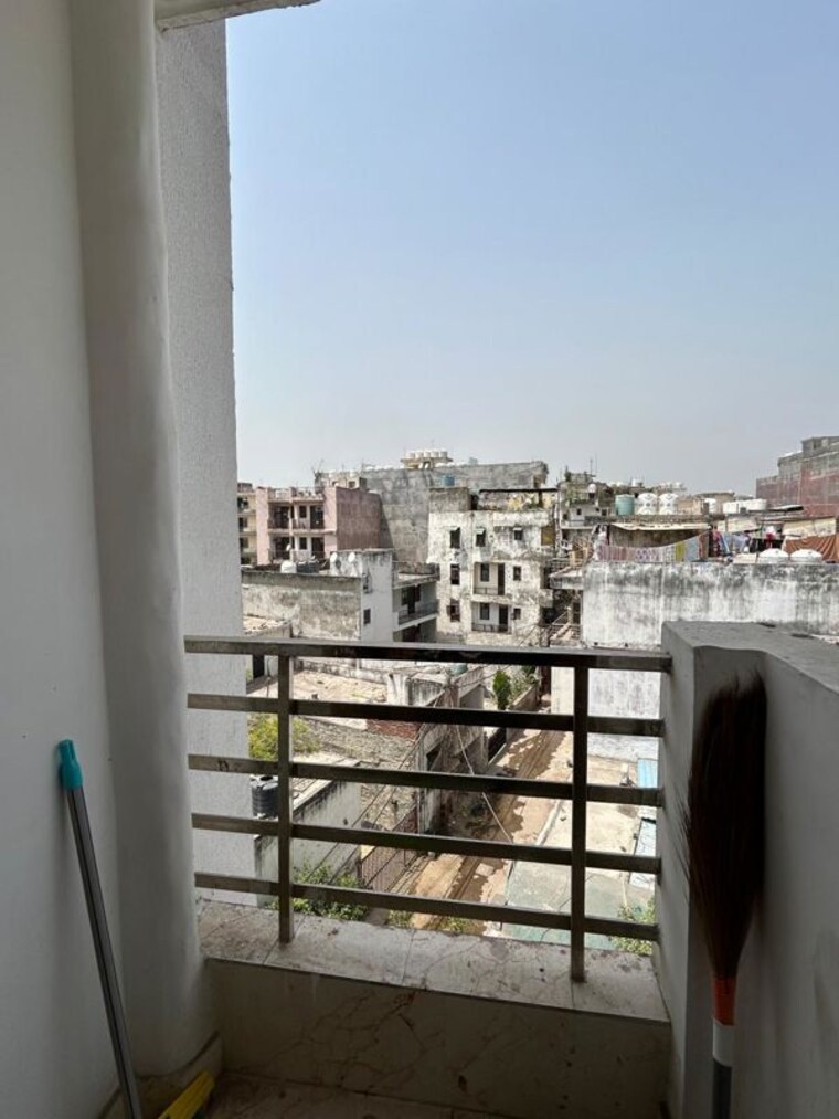 Balcony, saket 3 Bedroom 1350 Sq.Ft. Apartment In Saket Delhi 10736151