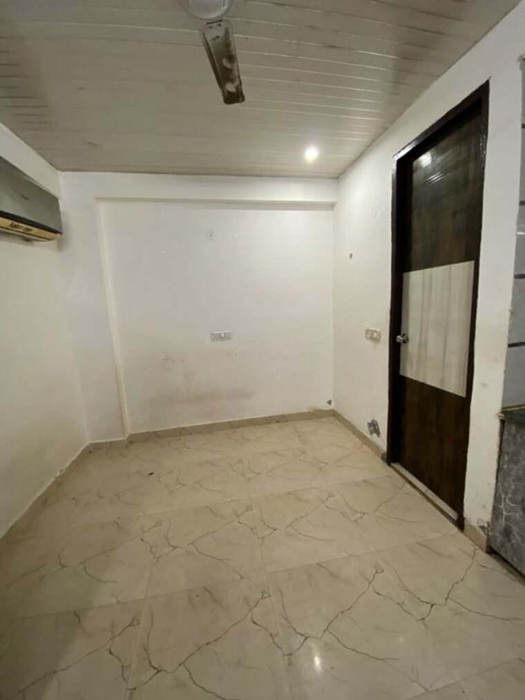 Room, saket 3 Bedroom 1350 Sq.Ft. Apartment In Saket Delhi 10736151