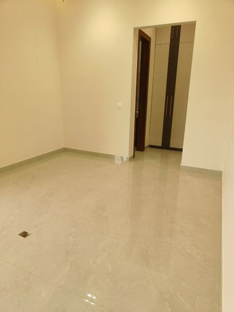 Room, bptp-discovery-park 3.5 Bedroom 2794 Sq.Ft. Apartment In Sector 80 Faridabad 10736147