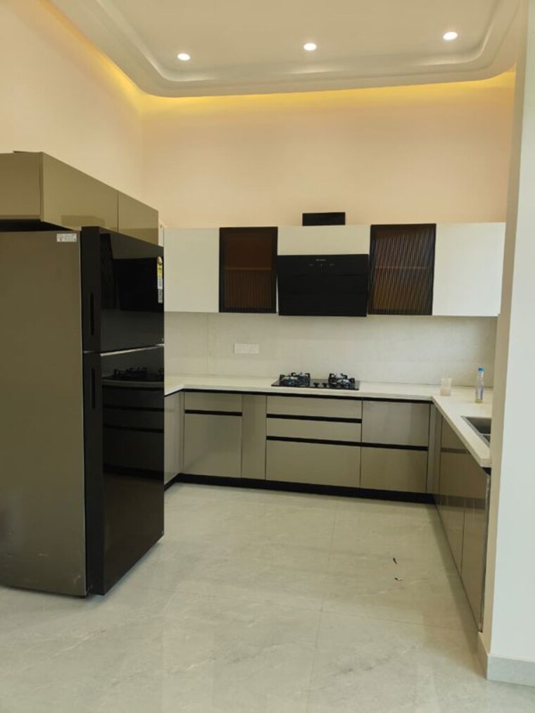 Kitchen, bptp-discovery-park 3.5 Bedroom 2794 Sq.Ft. Apartment In Sector 80 Faridabad 10736147