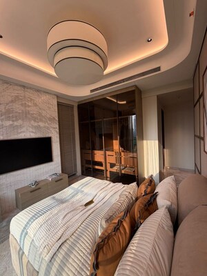 Bedroom in 3 BHK Apartment at Matunga East – for Sale