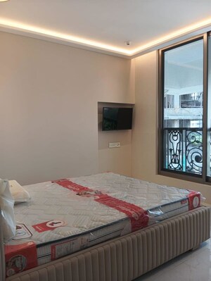 Bedroom in 2 BHK Apartment at Matunga East – for Sale