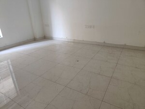 Room in 2 BHK Apartment at Earth Classic, Matunga – for Sale