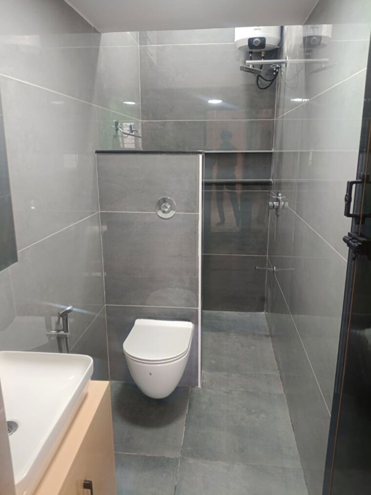 Bathroom, moranapalli village 2 Bedroom 800 Sq.Ft. Villa In Moranapalli Village Hosur 10736223