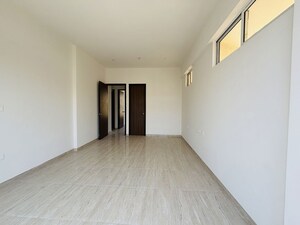 Room in 1 BHK Apartment at Kanakia Greenberg, Akurli – for Sale