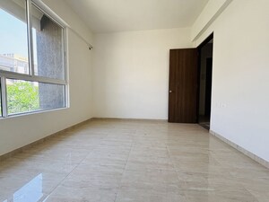 Room in 1 BHK Apartment at Kanakia Greenberg, Akurli – for Sale
