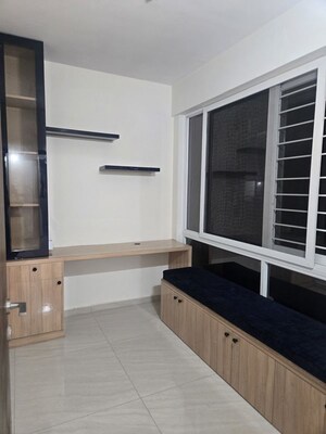 Room in 2.5 BHK Apartment at Urbanrise On Cloud 33, Bachupally – for Rent