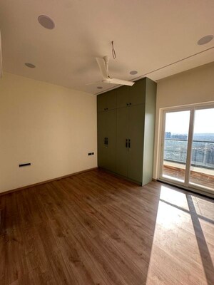 Room in 3 BHK Apartment at Sumadhura The Olympus, Financial District – for Rent
