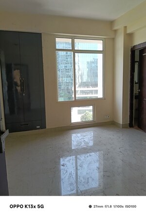 Room in 2.5 BHK Apartment at Today Ridge Residency, Sector 135 – for Rent