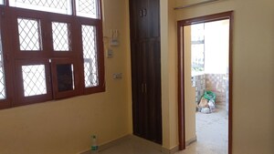 Room in 1 BHK Builder Floor at Vaishali Sector 3 – for Rent
