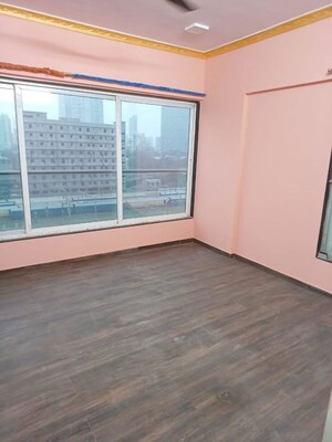Room in 2 BHK Apartment at Matunga East – for Sale