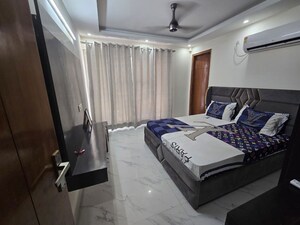 Team Area in 2 BHK Builder Floor at Sector 67 – for Rent