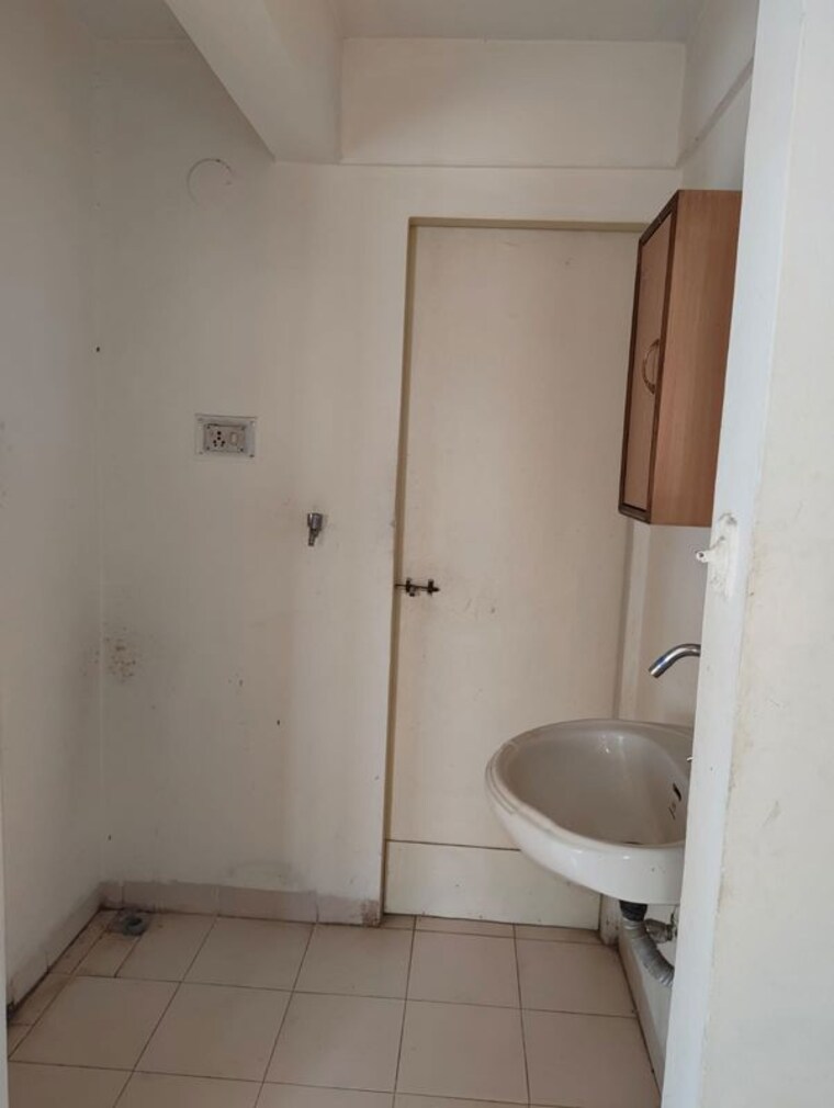 Bathroom, pradhikaran 2 Bedroom 850 Sq.Ft. Apartment In Pradhikaran Pune 10736307
