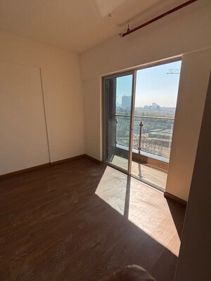 Room in 2 BHK Apartment at Gera Planet Of Joy, Kharadi – for Rent