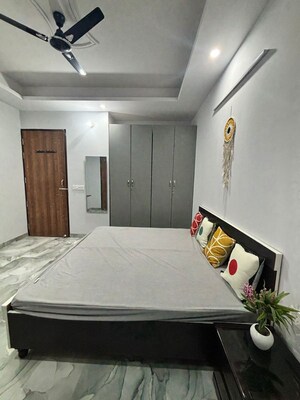 Bedroom in 2 BHK Builder Floor at Sector 52 – for Rent