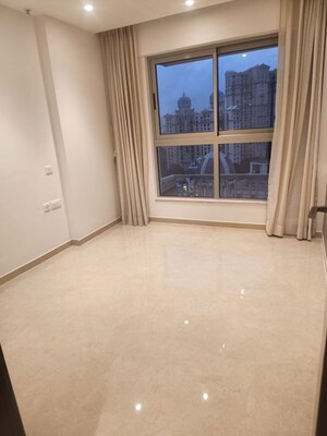 Room in 2 BHK Apartment at Hiranandani Highland, Powai – for Sale
