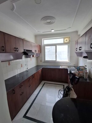 Team Area in 3 BHK Apartment at Uppal Southend, Sector 49 – for Rent