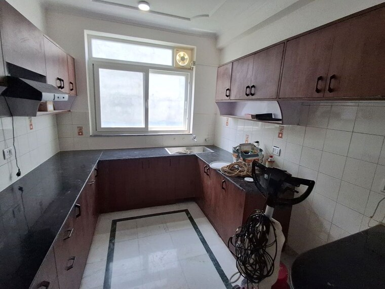 Kitchen, uppal-southend 3 Bedroom 1550 Sq.Ft. Apartment In Sector 49 Gurgaon 10736342