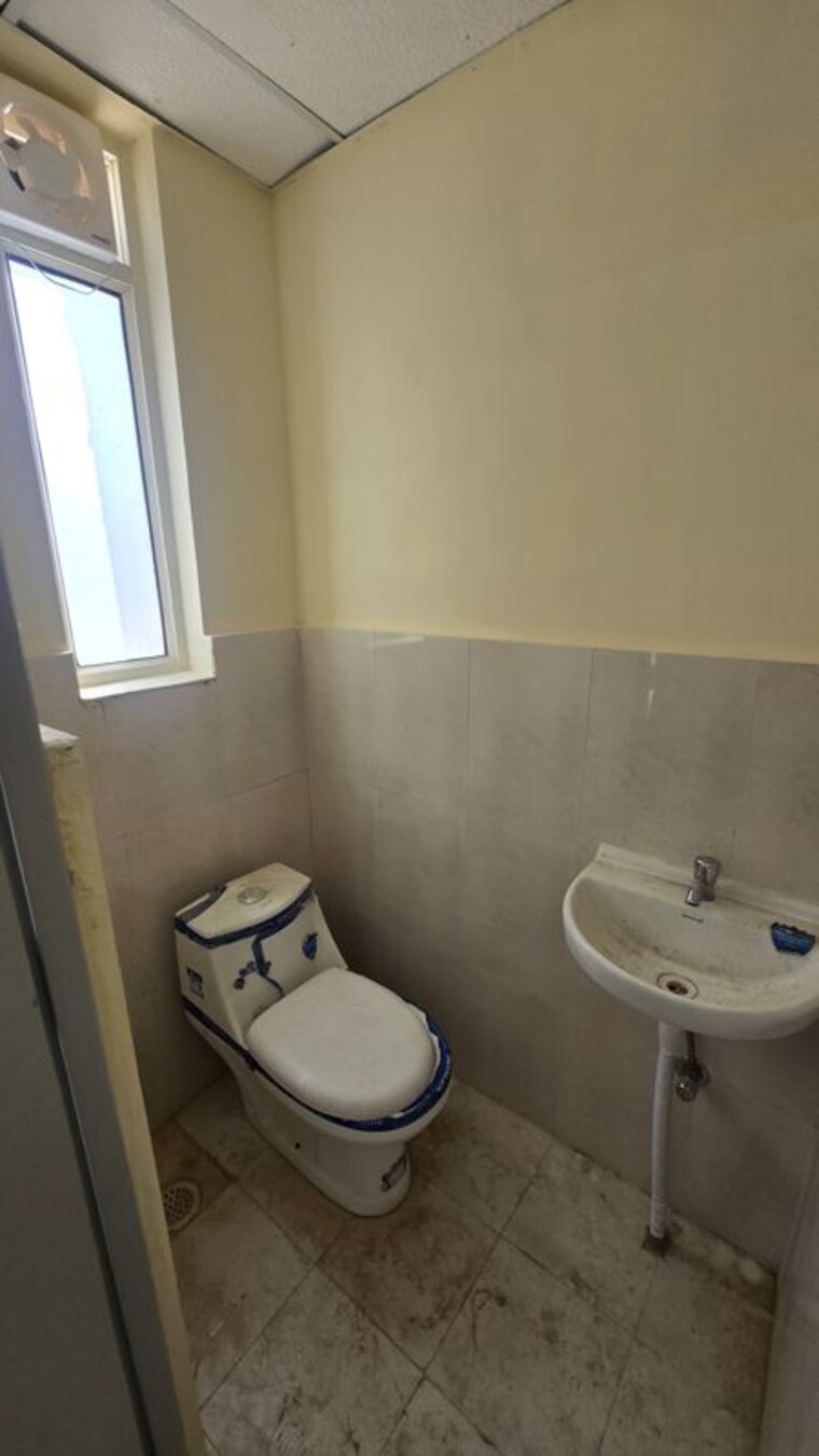 Bathroom, pyramid-infinity 1 Bedroom 368 Sq.Ft. Apartment In Sector 70 Gurgaon 10736359