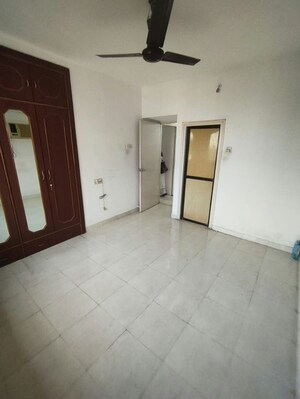 Room in 2 BHK Apartment at Happy Valley, Manpada – for Rent