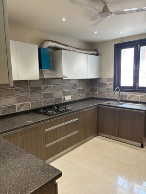Kitchen in 3 BHK Builder Floor at Sector 43 – for Rent