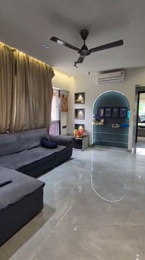 3.5 BHK Apartment For Sale in Chembur