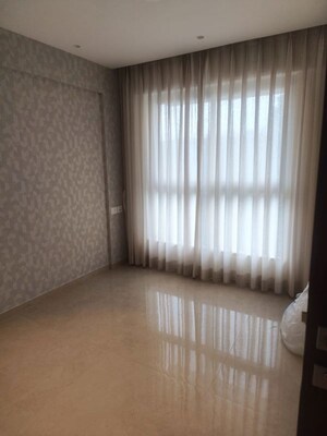 Room in 1 BHK Apartment at Hiranandani Highland, Powai – for Sale