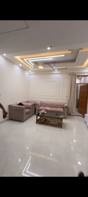 1 BHK Builder Floor For Rent in Aman Vihar
