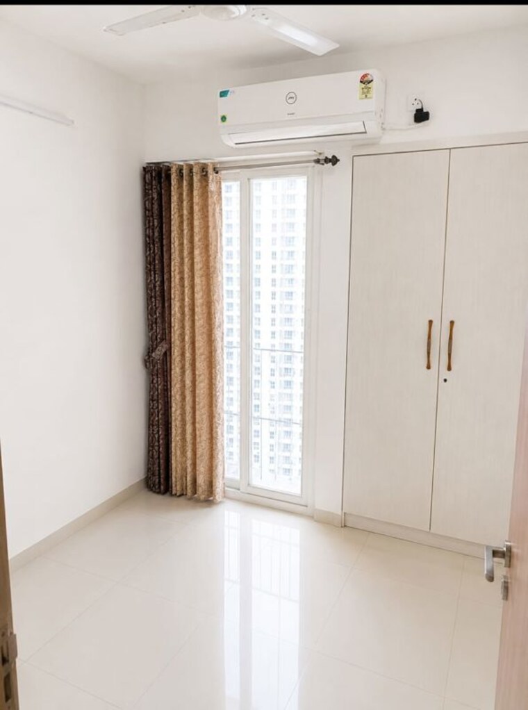 Room, godrej-emerald 1 Bedroom 721 Sq.Ft. Apartment In Ghodbunder Road Thane 10736439