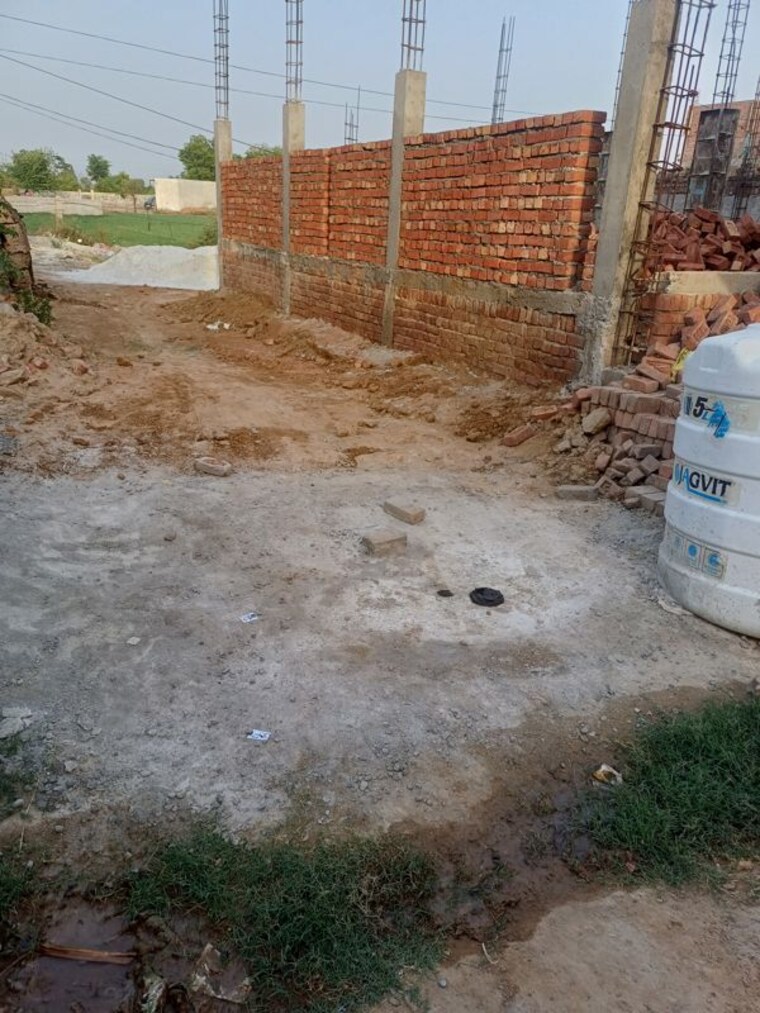 Balcony, kanwara village  82 Sq.Yd. Plot In Kanwara Village Faridabad 10736449