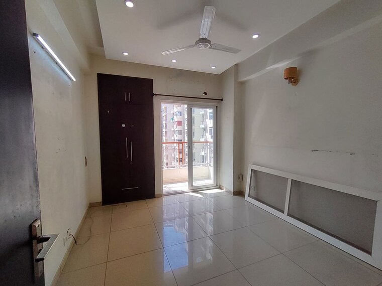 undefined, gulshan-vivante 2.5 Bedroom 1220 Sq.Ft. Apartment In Sector 137 Noida 10736499