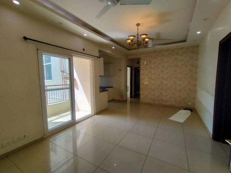 Bathroom, gulshan-vivante 2.5 Bedroom 1220 Sq.Ft. Apartment In Sector 137 Noida 10736499