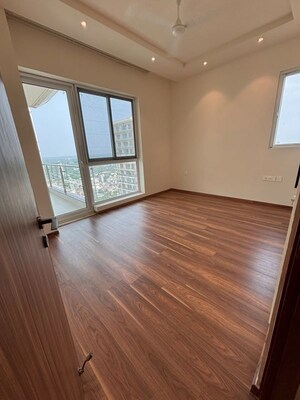 Room in 3 BHK Apartment at Conscient Hines Elevate, Sector 59 – for Rent