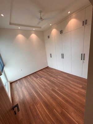 Room in 3 BHK Apartment at Conscient Hines Elevate, Sector 59 – for Rent