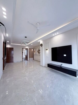 Living Room in 4 BHK Builder Floor at Vipul World Floors, Sector 48 – for Rent