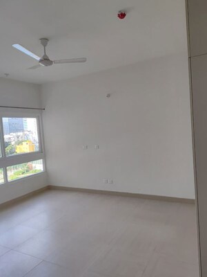 Room in 3 BHK Apartment at Karle Hub, Hebbal – for Rent