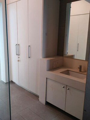 Bathroom in 4 BHK Apartment at Ireo Skyon, Sector 60 – for Rent