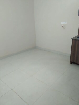 Room in 2 BHK Independent House at Sector 4 – for Rent