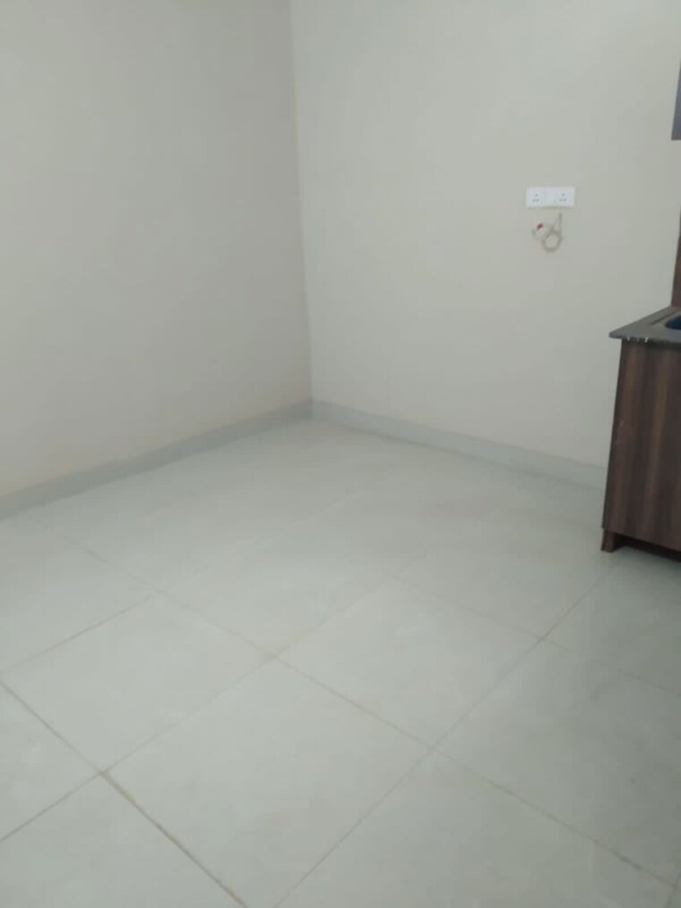 Room, sector 4 2 Bedroom 1000 Sq.Ft. Independent House In Sector 4 Gurgaon 10736642