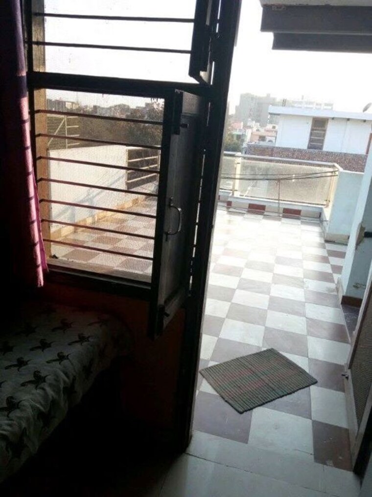 Balcony, sector 4 2 Bedroom 1000 Sq.Ft. Independent House In Sector 4 Gurgaon 10736642