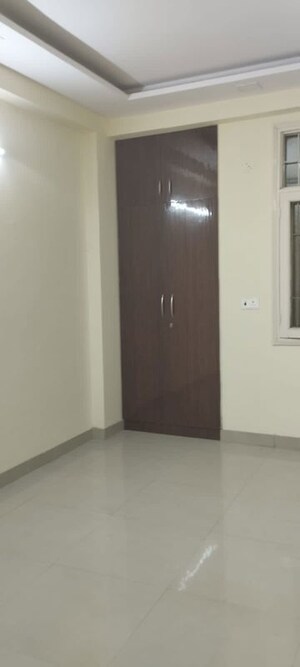 Room in 2 BHK Independent House at Sector 4 – for Rent